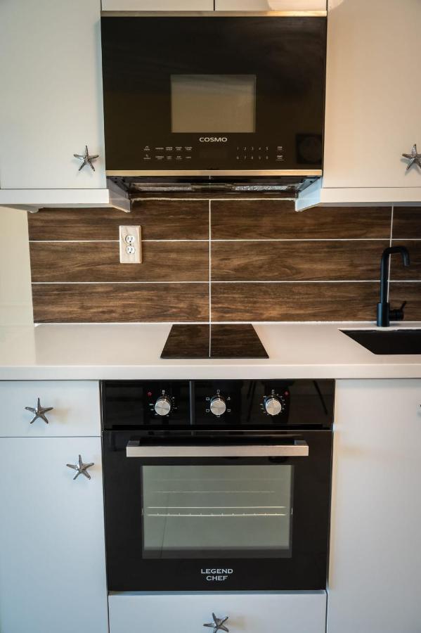 Apartment In Downtown At The Beach ナッソー エクステリア 写真