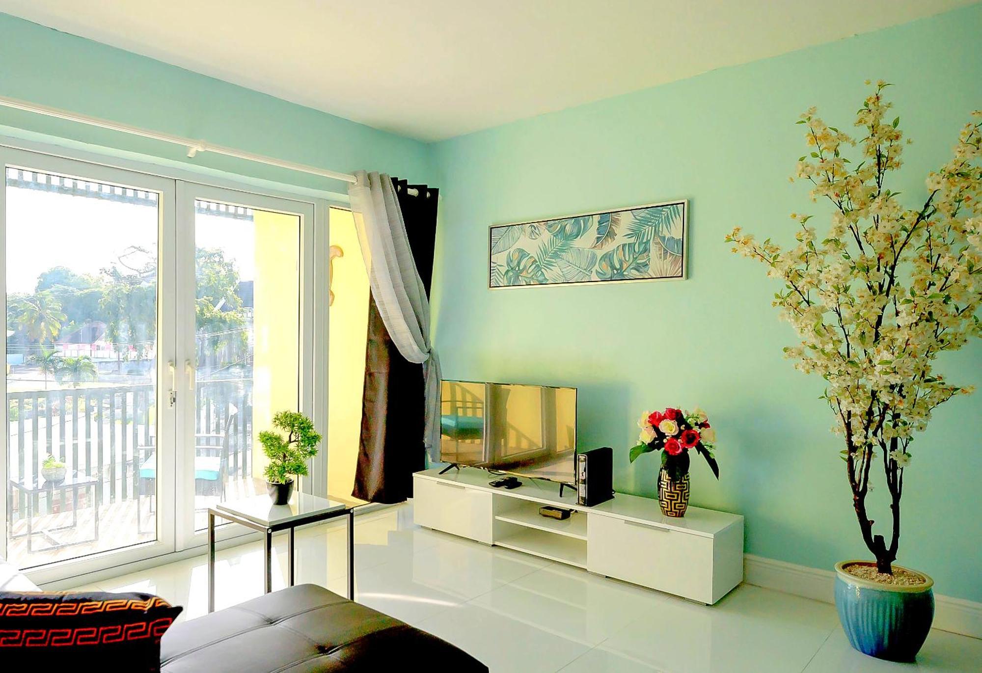 Apartment In Downtown At The Beach ナッソー エクステリア 写真